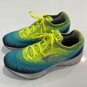 Brooks Levitate Running Shoes